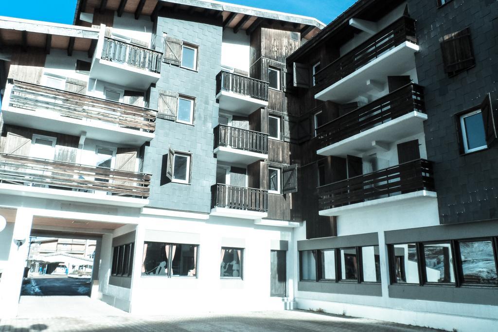 Hotel Turan Лес дьо Алпс Екстериор снимка