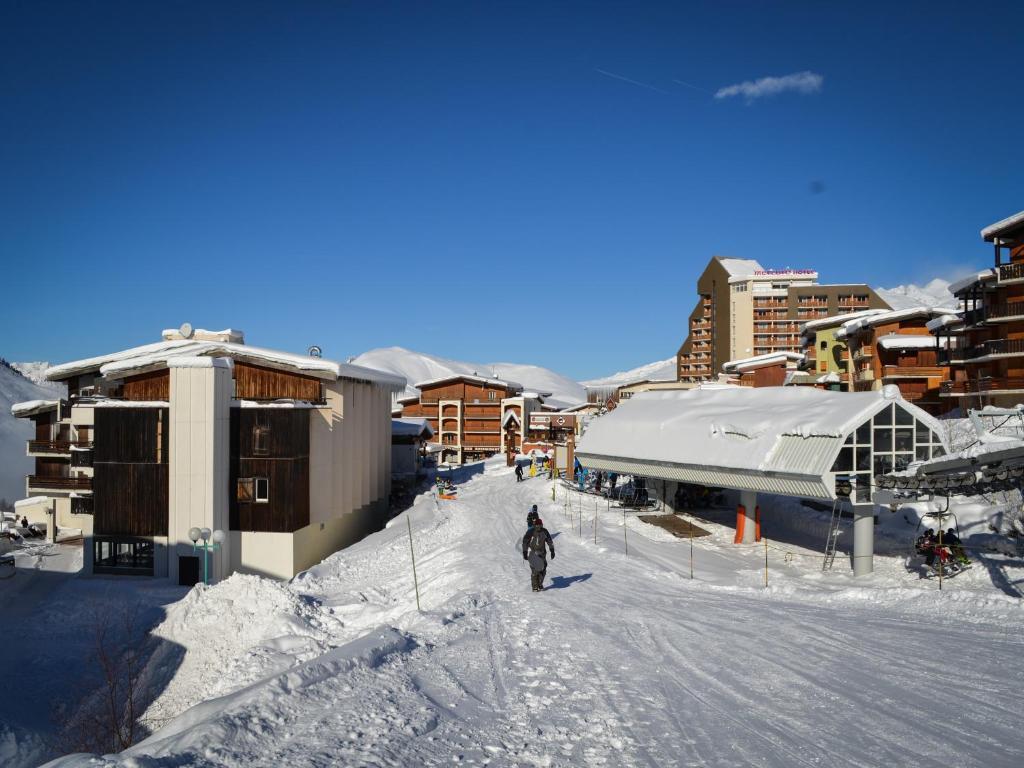 Hotel Turan Лес дьо Алпс Екстериор снимка