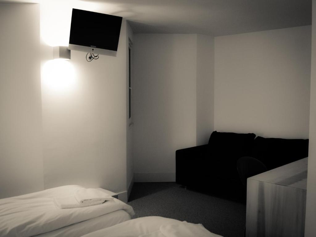 Hotel Turan Лес дьо Алпс Стая снимка